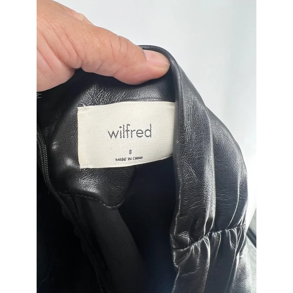Wilfred Aritzia‎ Faux Leather Ruched Waist Tapered Pants Black Size 8